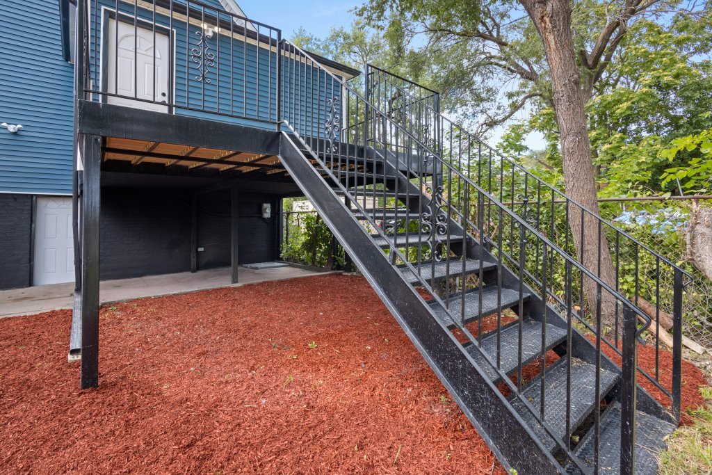 7049 S Harper Avenue