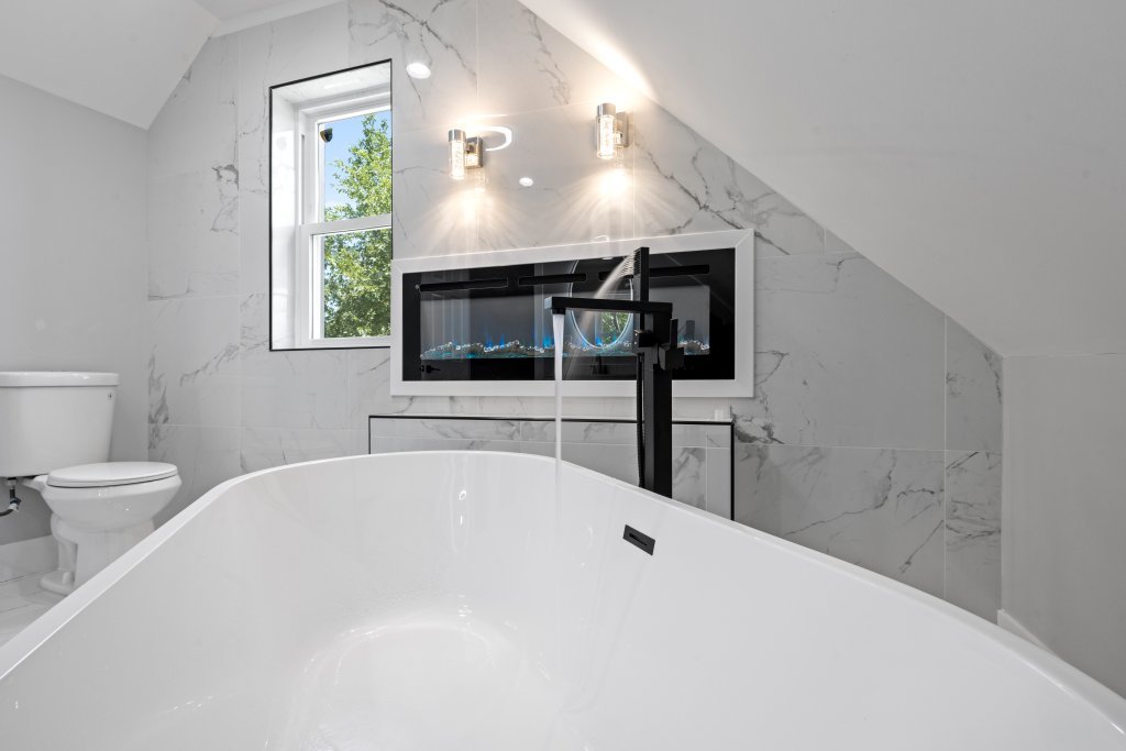 7049 S Harper Avenue