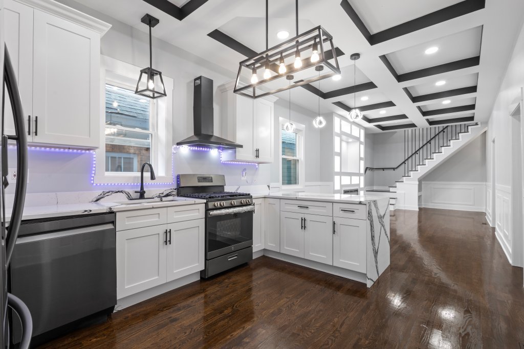 7049 S Harper Avenue