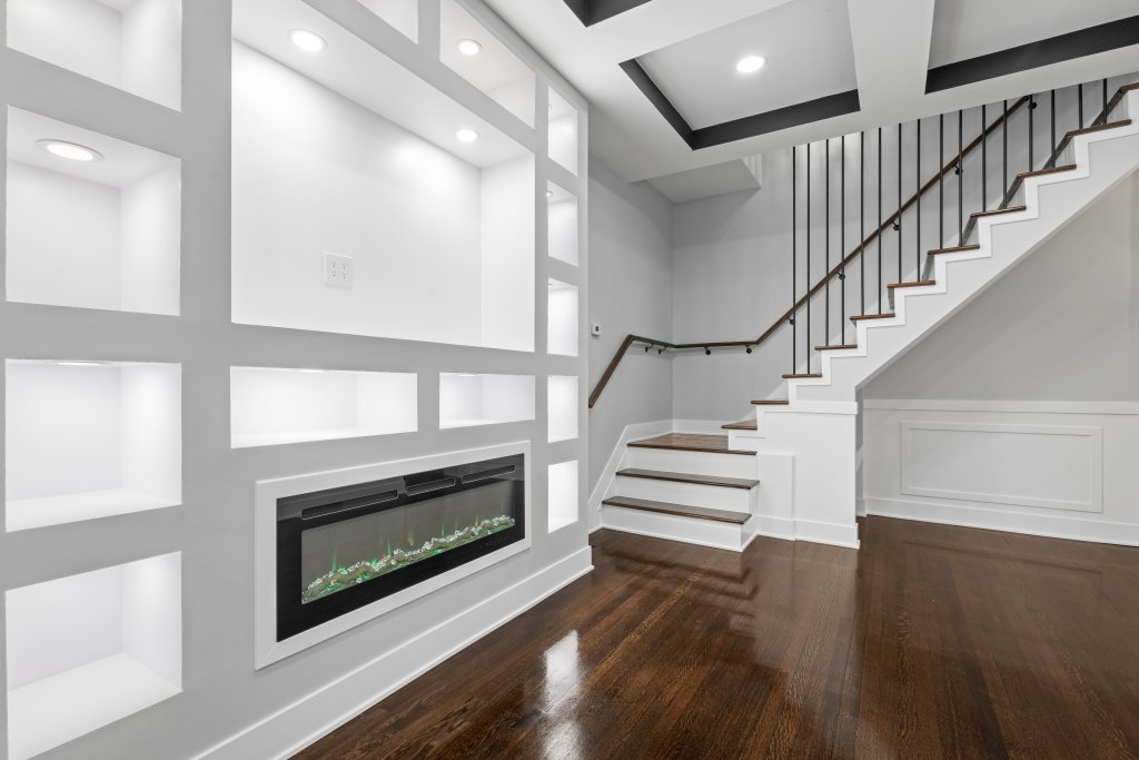 7049 S Harper Avenue