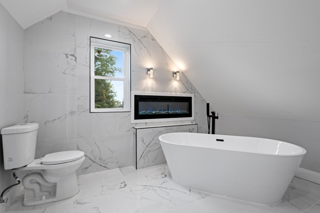 7049 S Harper Avenue