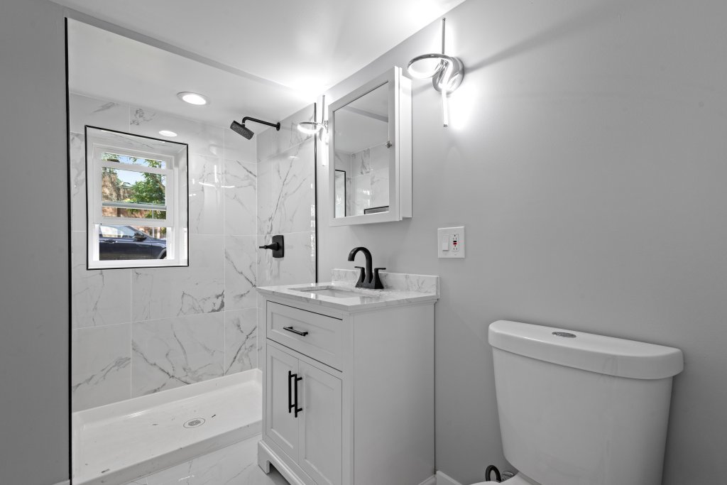 7049 S Harper Avenue