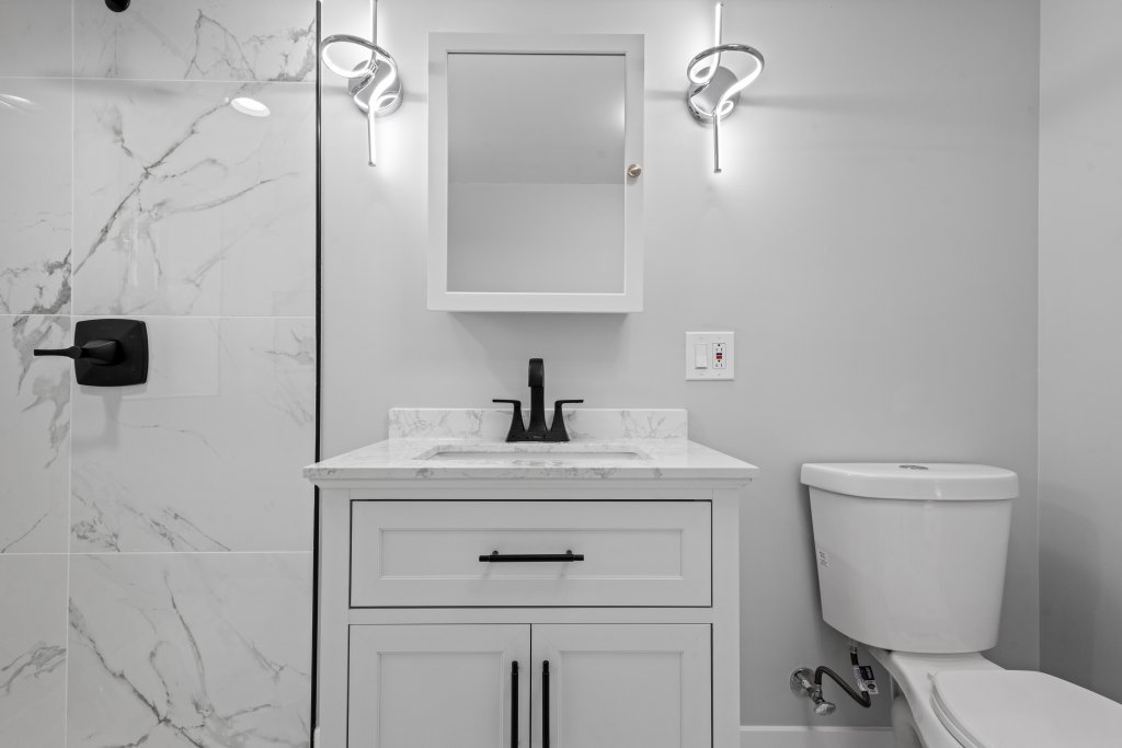 7049 S Harper Avenue