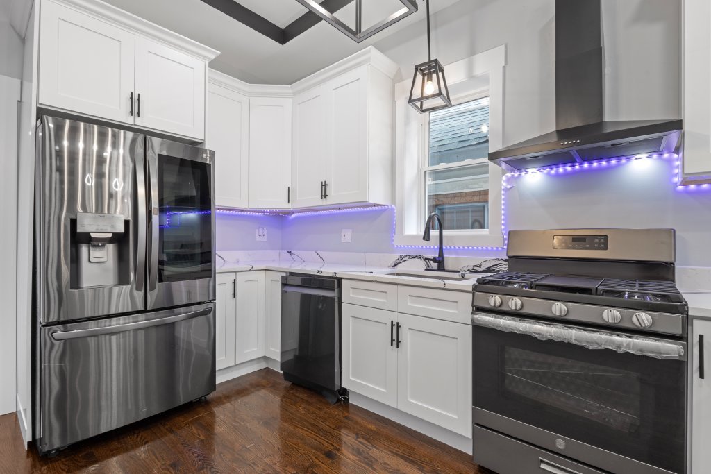 7049 S Harper Avenue