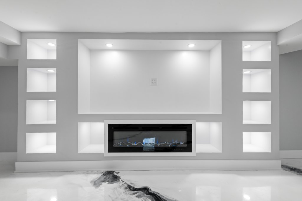 7049 S Harper Avenue