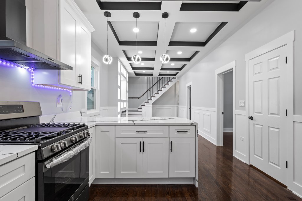 7049 S Harper Avenue