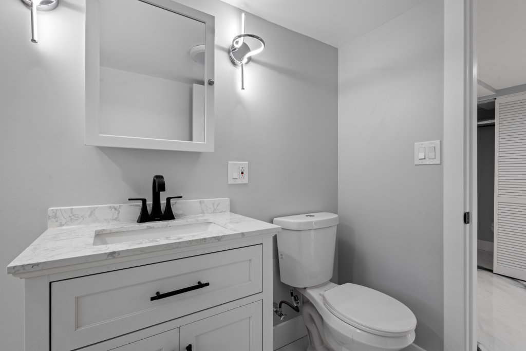 7049 S Harper Avenue