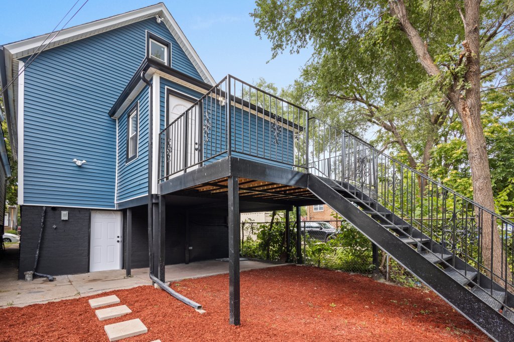 7049 S Harper Avenue