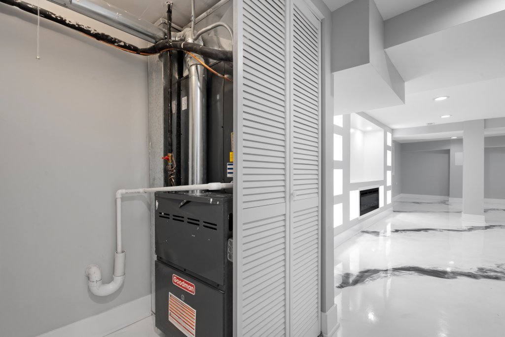 7049 S Harper Avenue