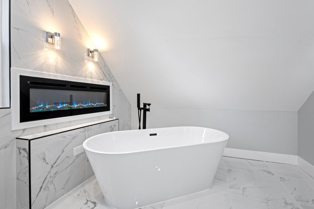 7049 S Harper Avenue