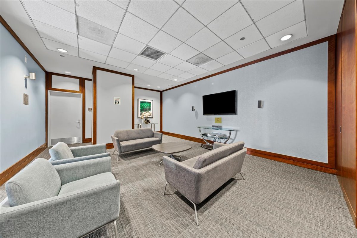 222 N Columbus Drive Unit: 1502