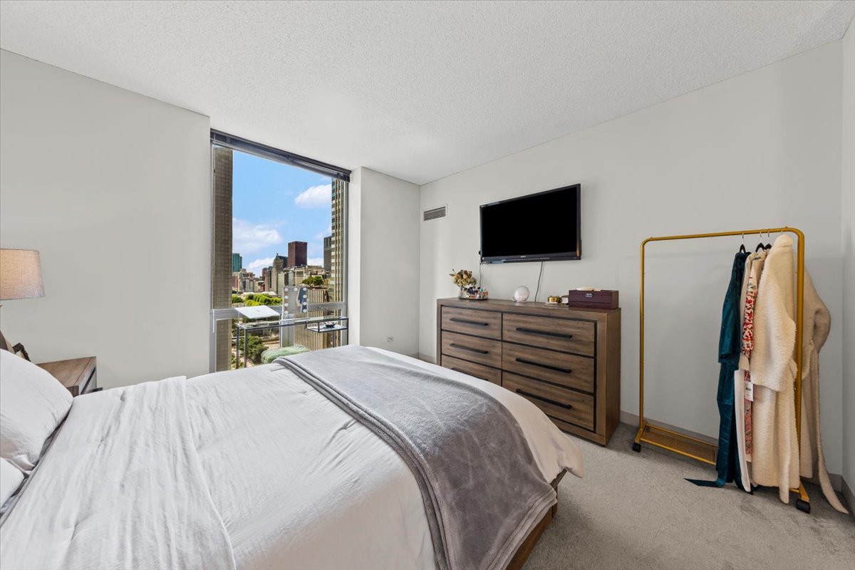 222 N Columbus Drive Unit: 1502