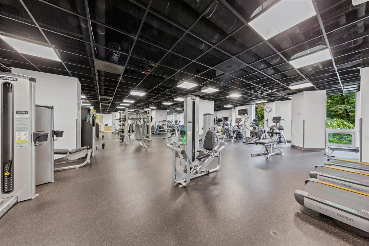 222 N Columbus Drive Unit: 1502