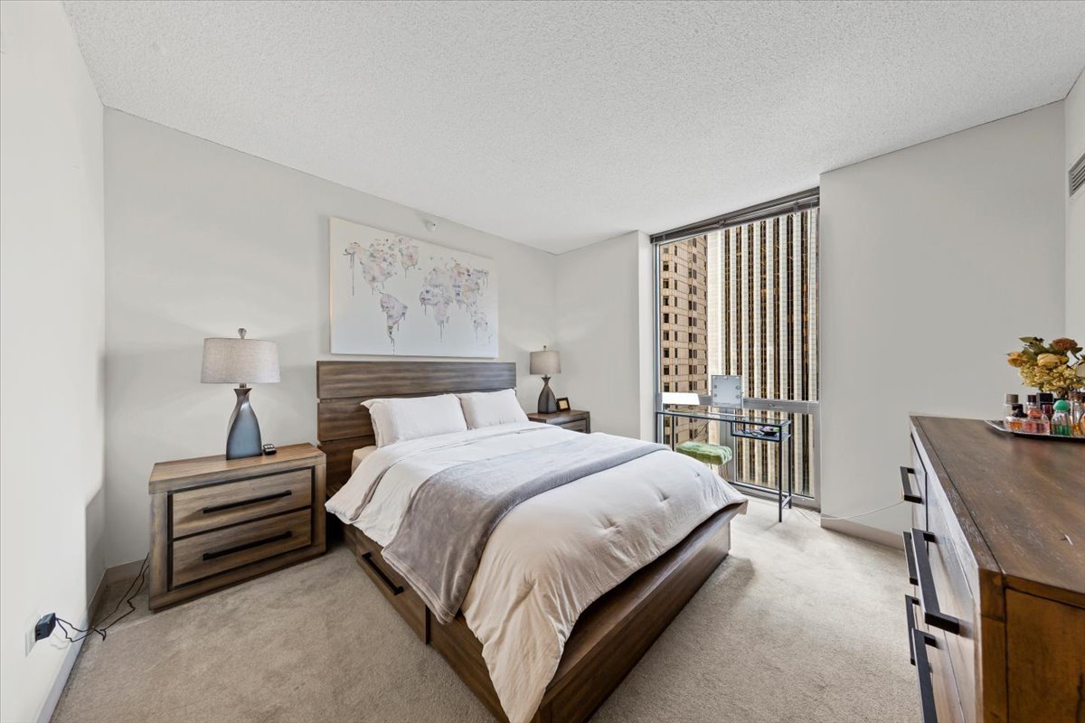 222 N Columbus Drive Unit: 1502