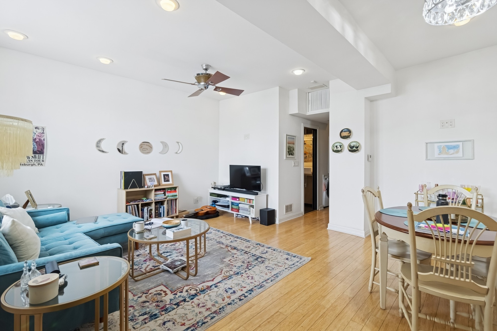 1532 N GREENVIEW Avenue