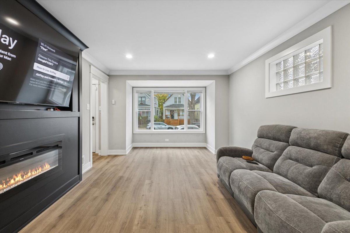 8404 S Carpenter Street