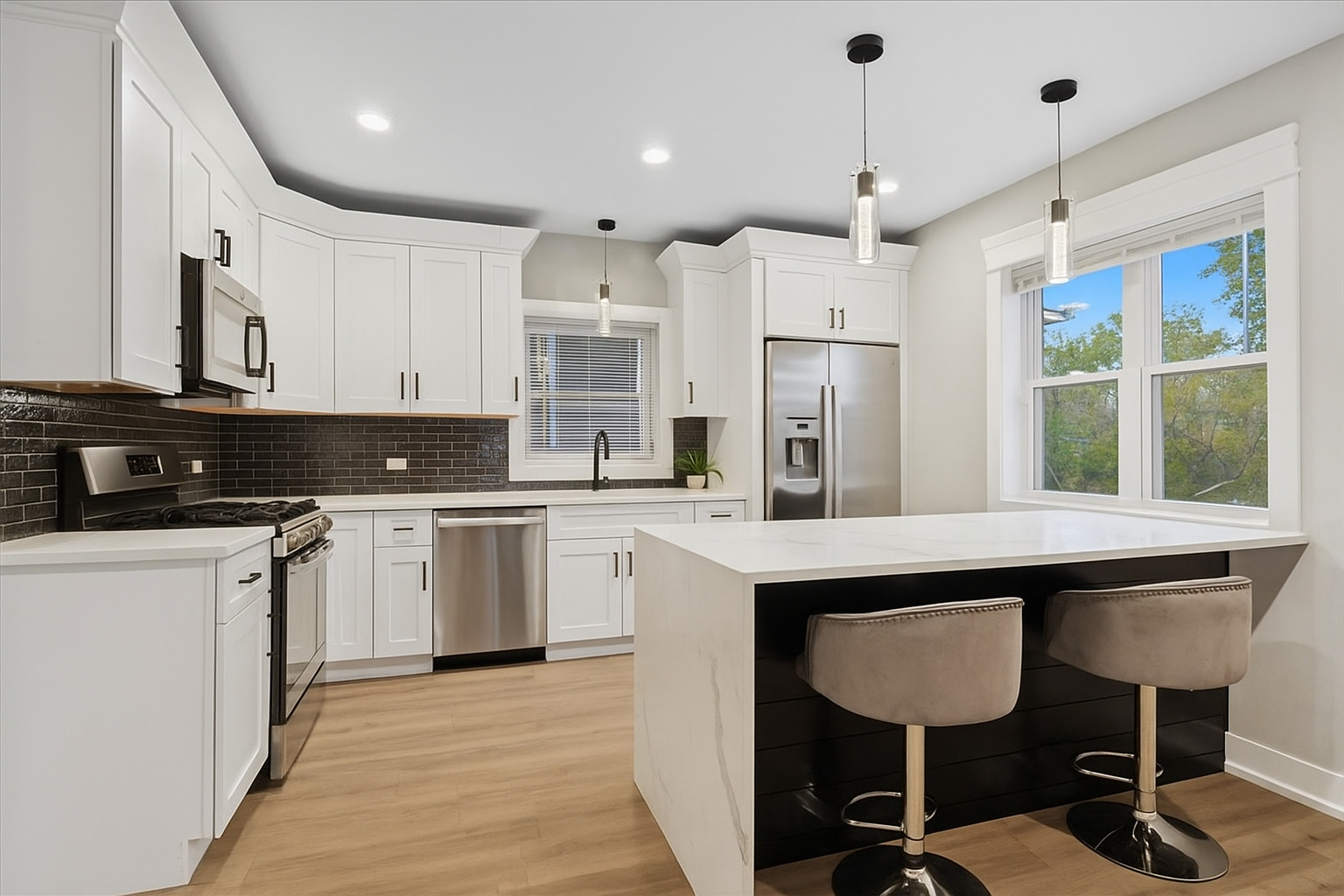 8404 S Carpenter Street