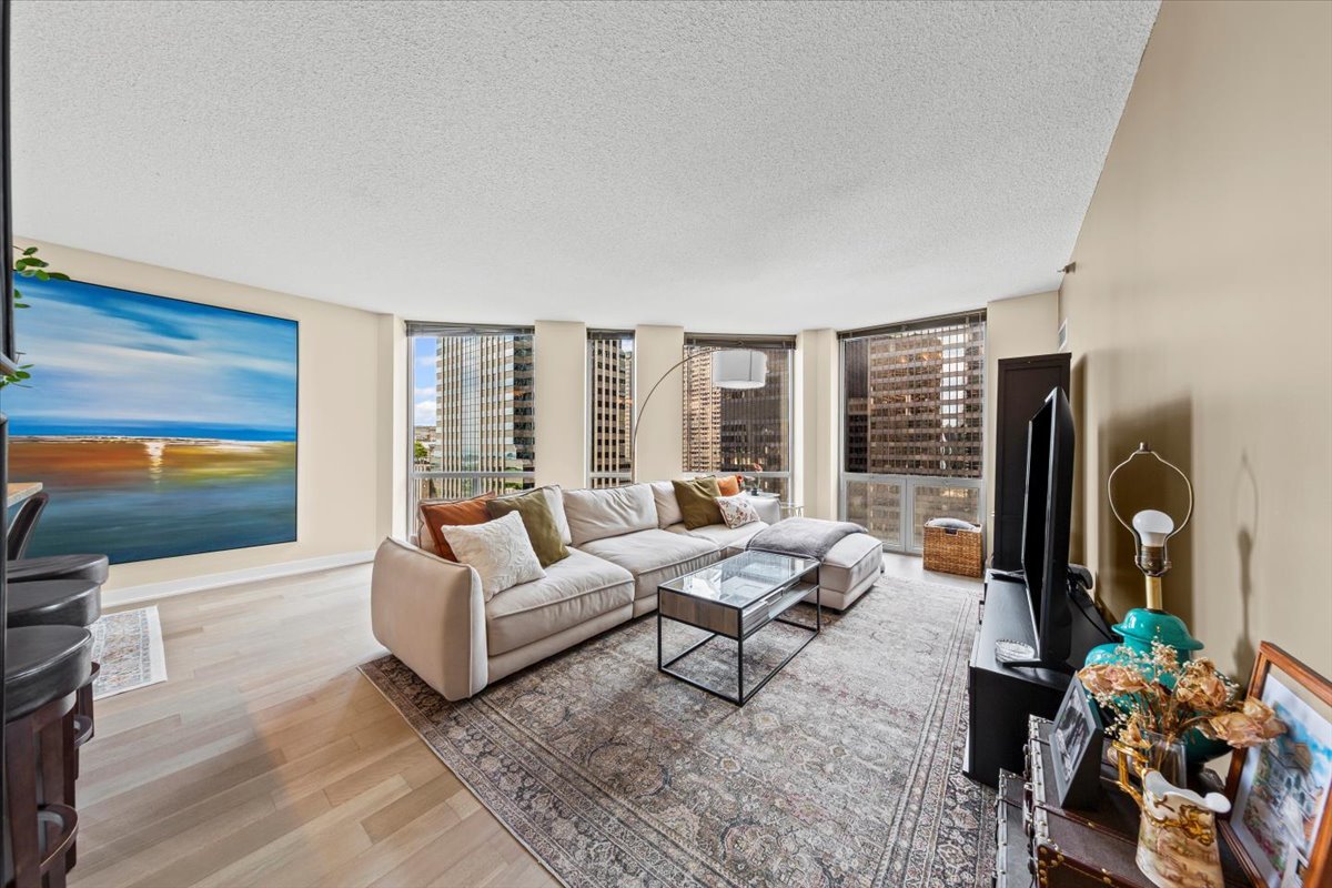 222 N Columbus Drive Unit: 1502