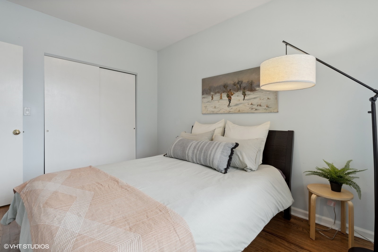 2903 N Rockwell Street Unit: 2