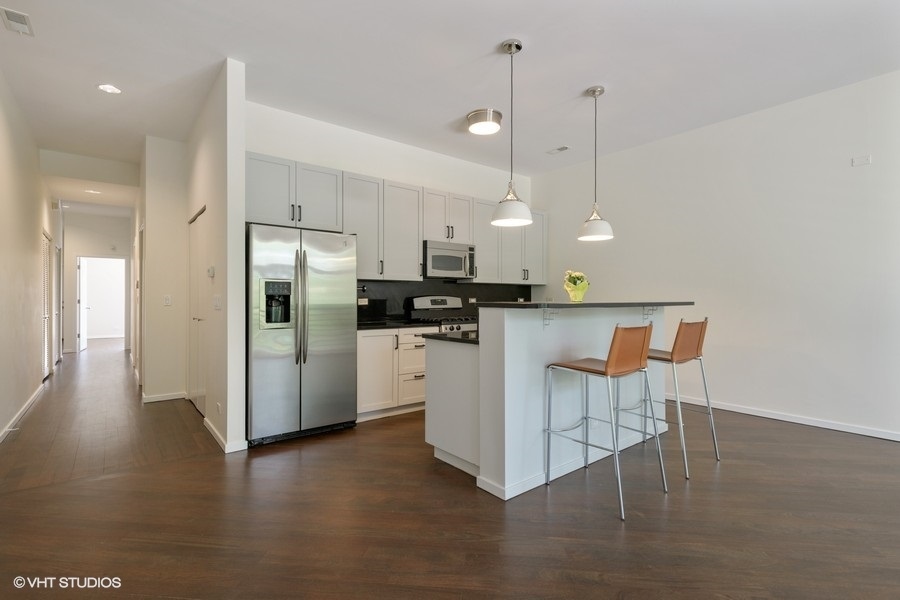 1872 N Damen Avenue Unit: 2N