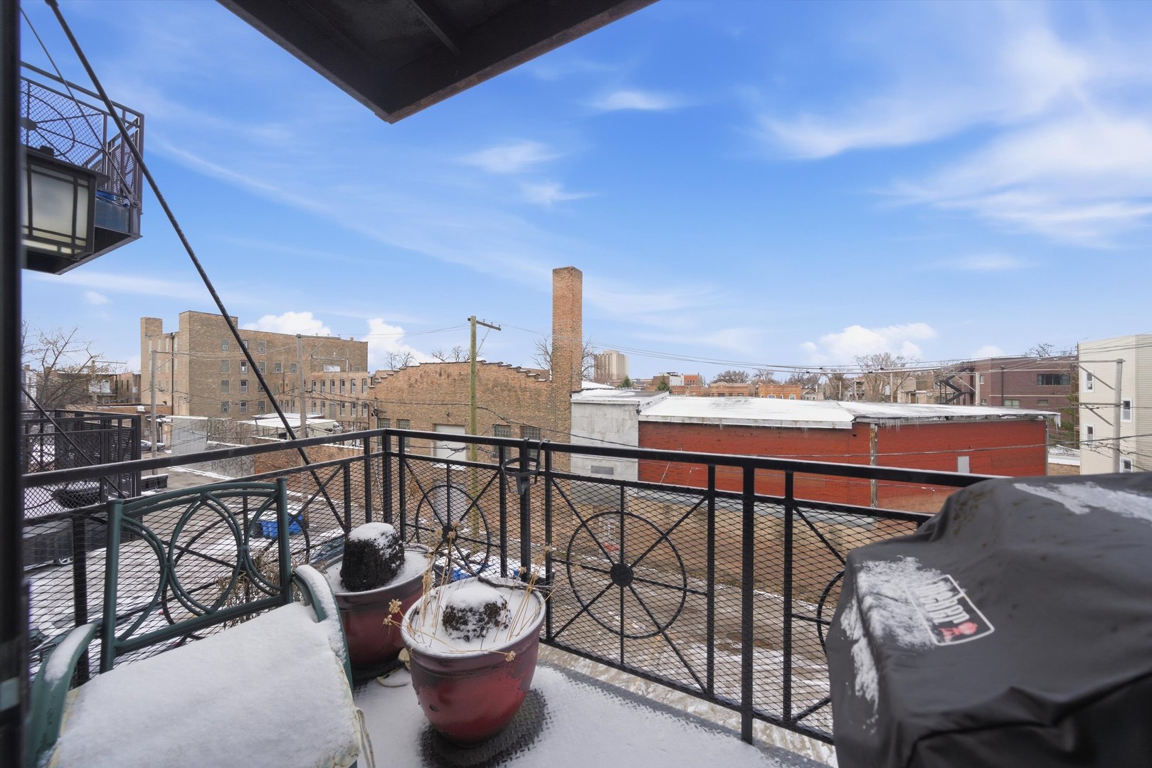 2114 W Rice Street Unit: 3