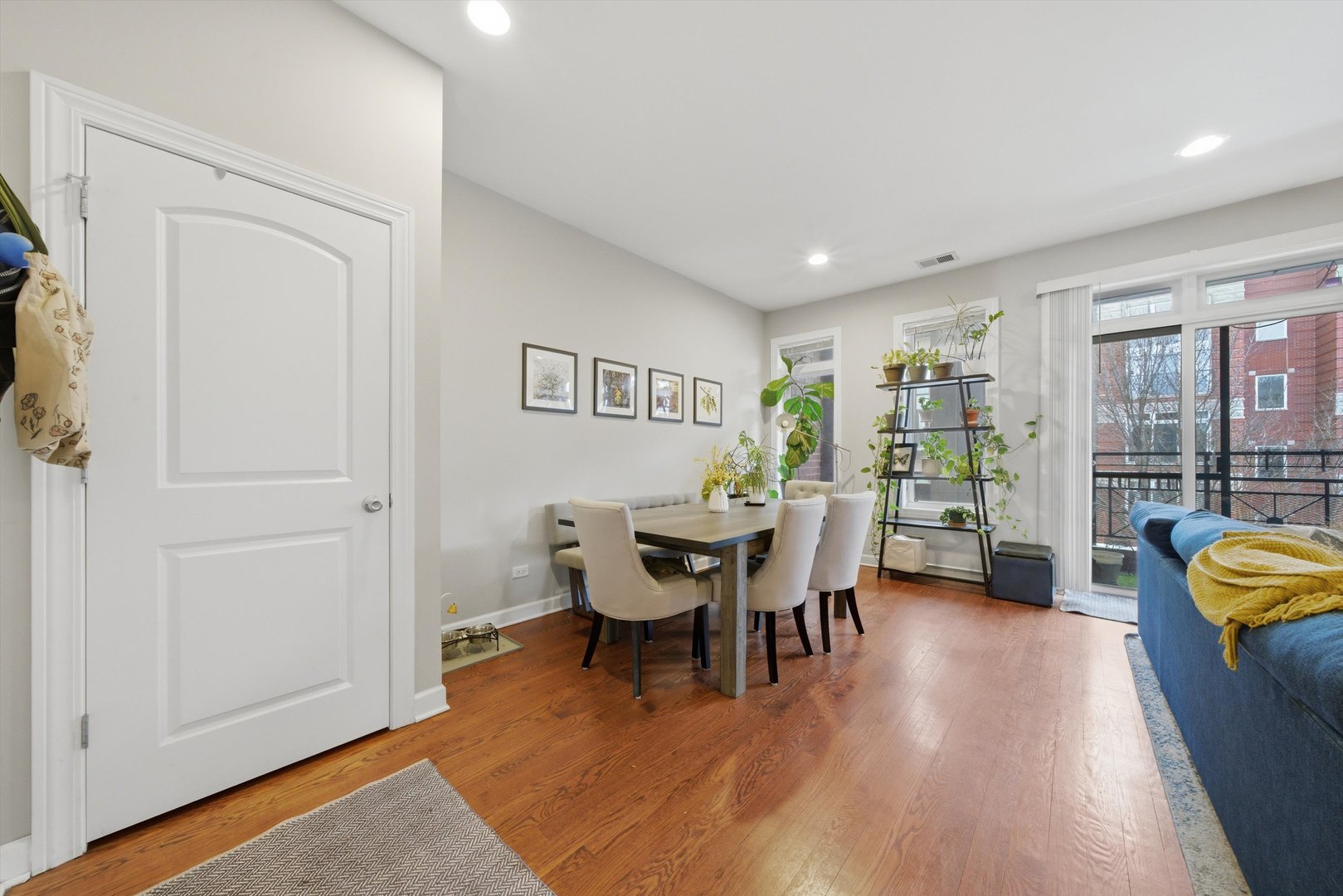 2114 W Rice Street Unit: 3