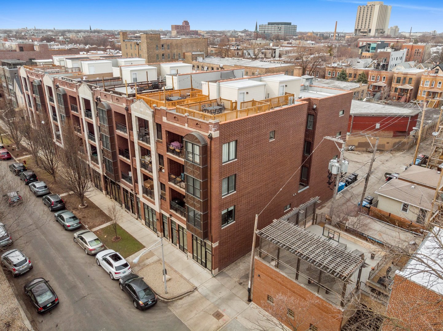2114 W Rice Street Unit: 3