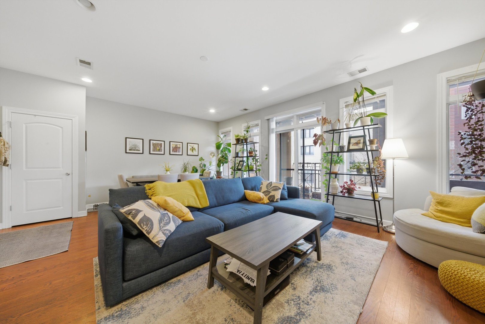 2114 W Rice Street Unit: 3