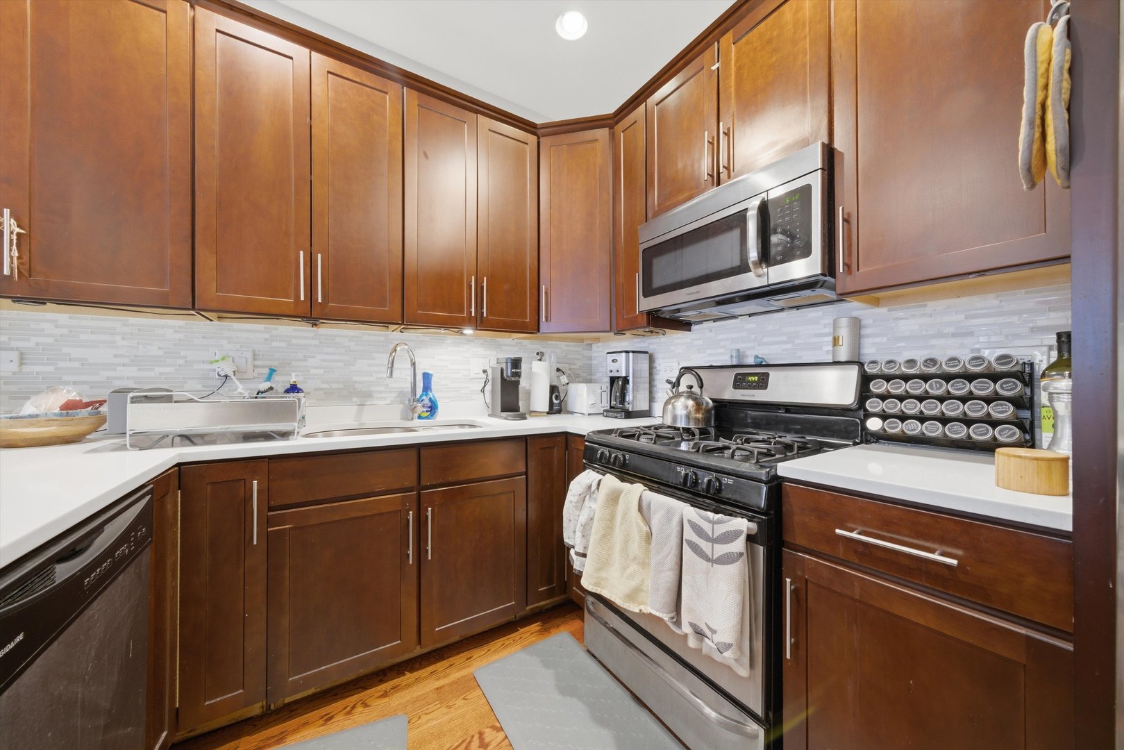 2114 W Rice Street Unit: 3