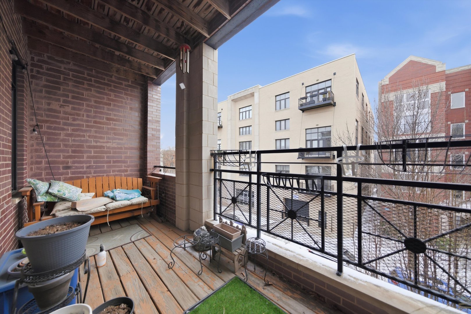 2114 W Rice Street Unit: 3