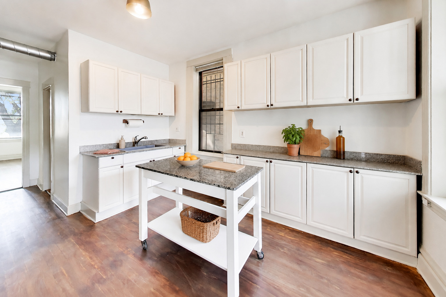 1532 N Greenview Avenue Unit: 1F
