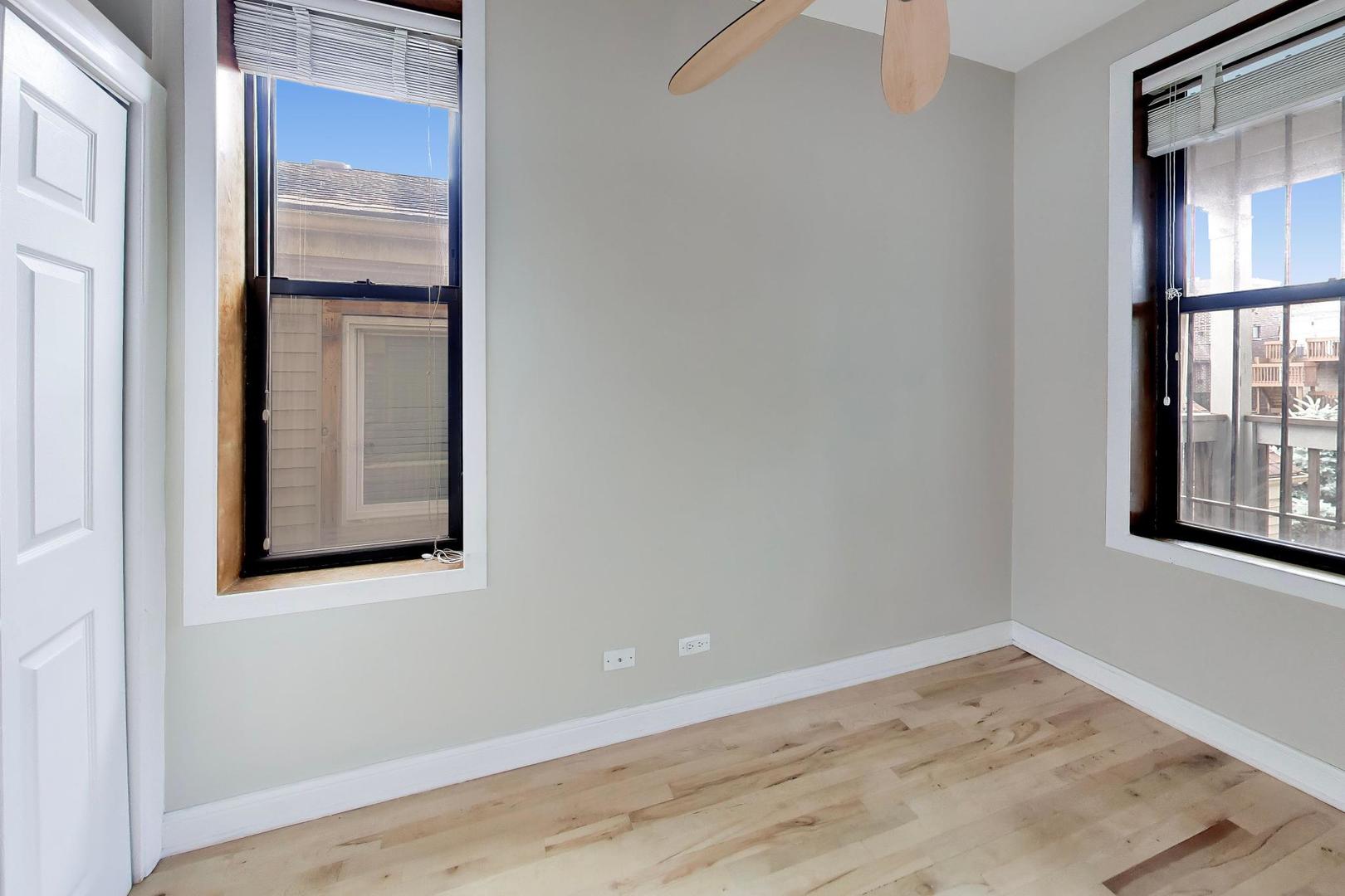 1532 N Greenview Avenue Unit: 2F