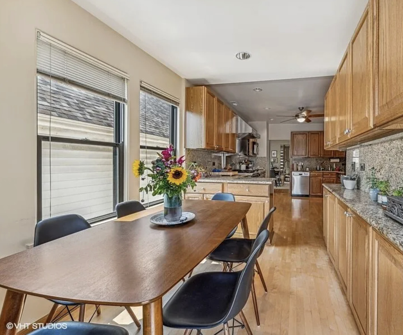 2837 N Southport Avenue Unit: 3