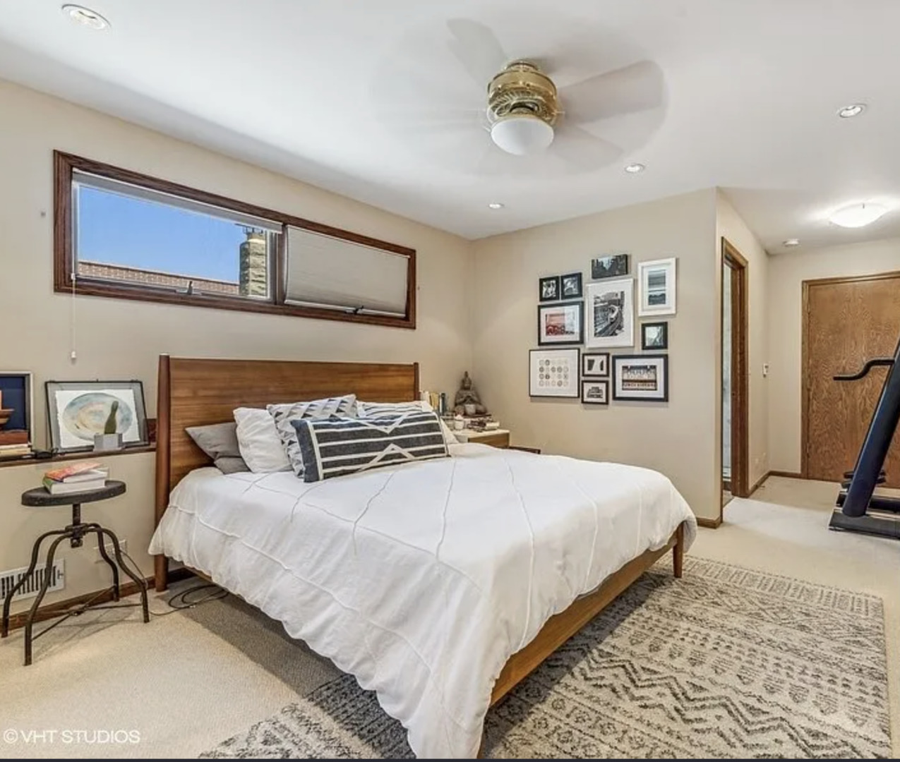 2837 N Southport Avenue Unit: 3