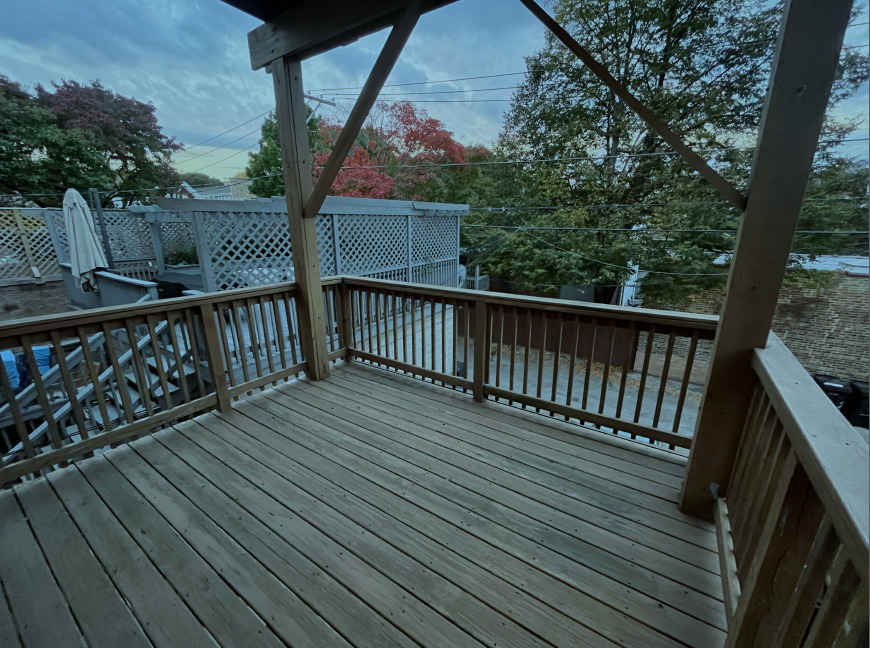 1934 N HOYNE Avenue Unit: 2