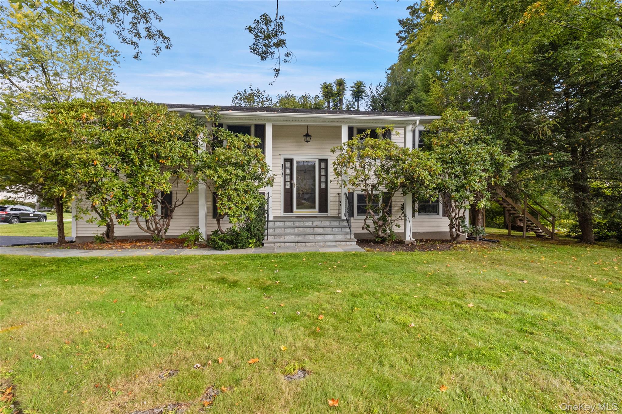 1350 Ellen Lane
