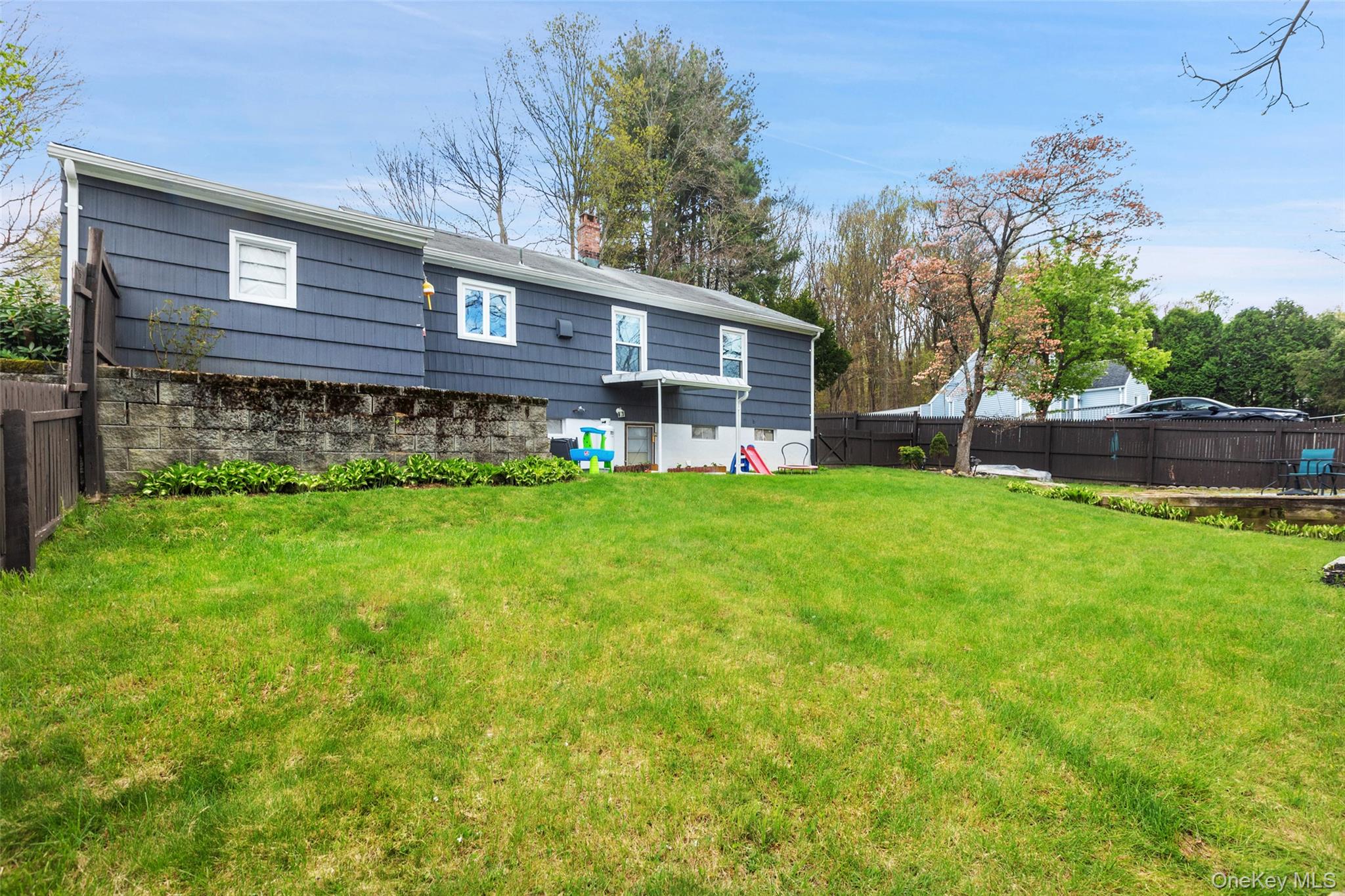 198A Locust Avenue