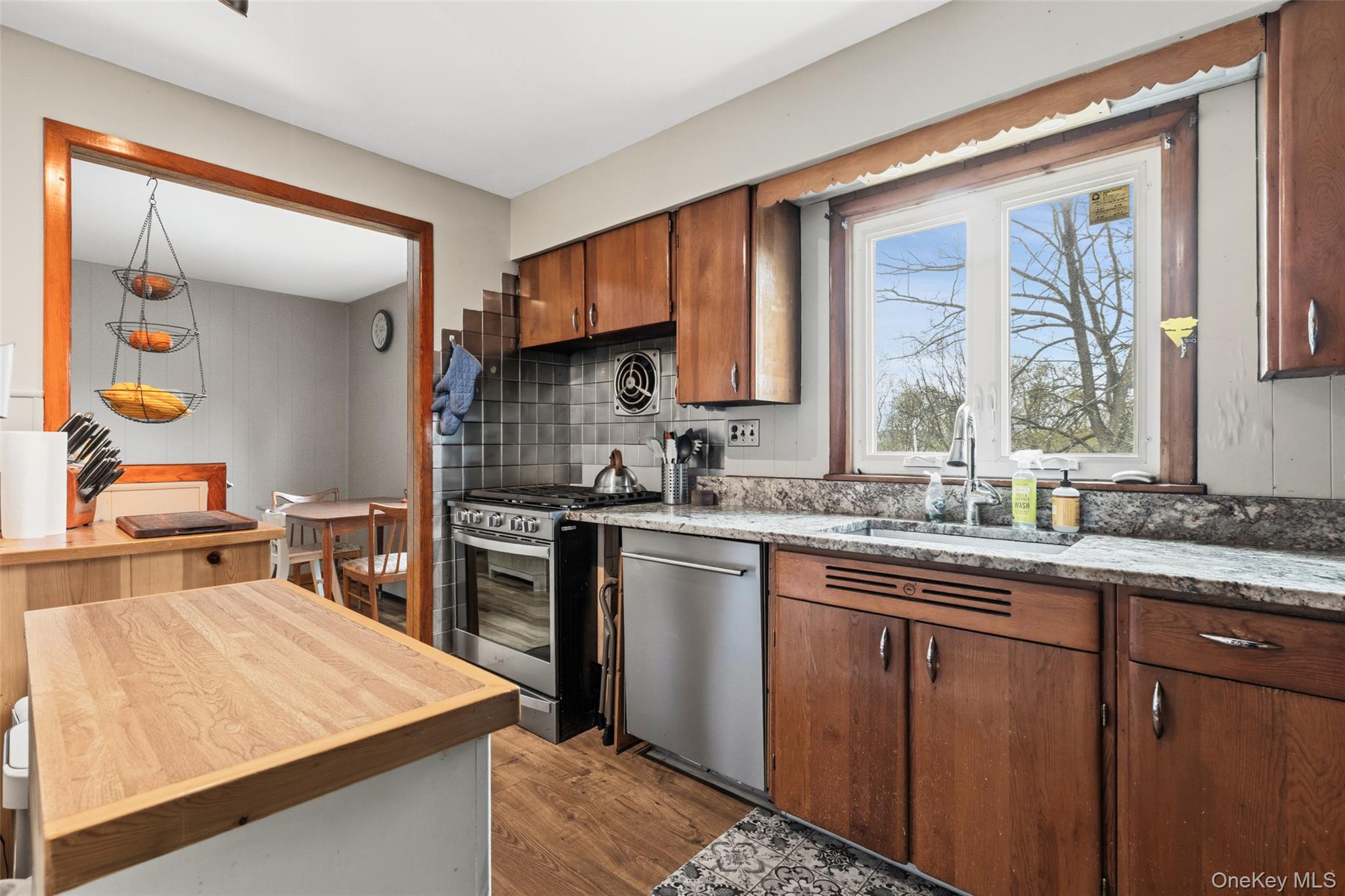 198A Locust Avenue