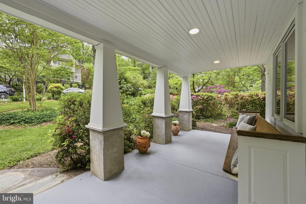 1312 ROBINSON PLACE