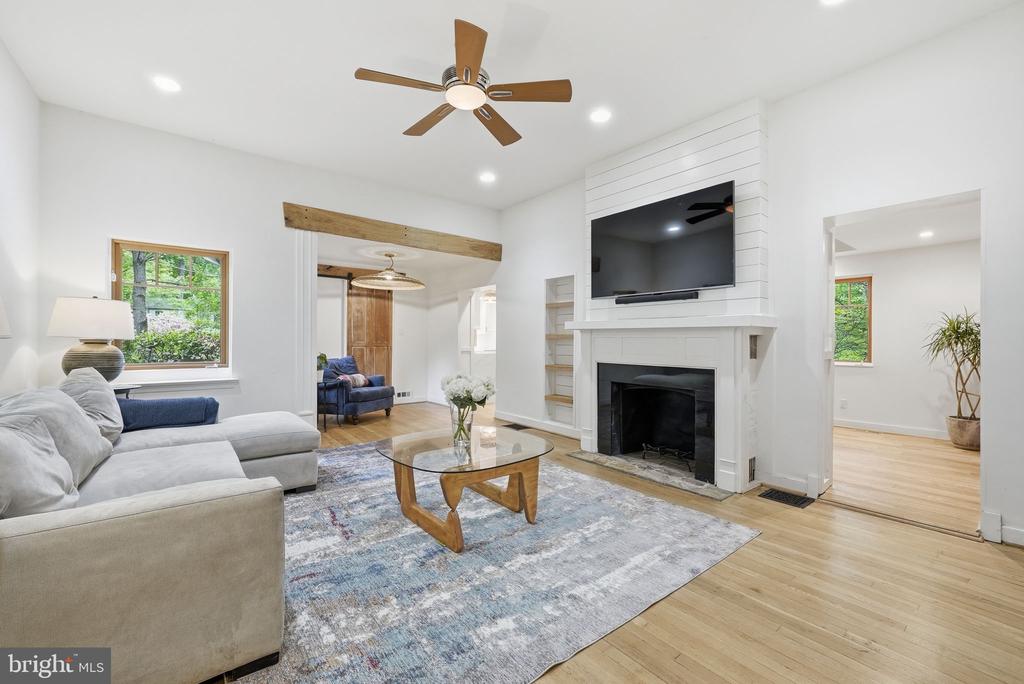 1312 ROBINSON PLACE