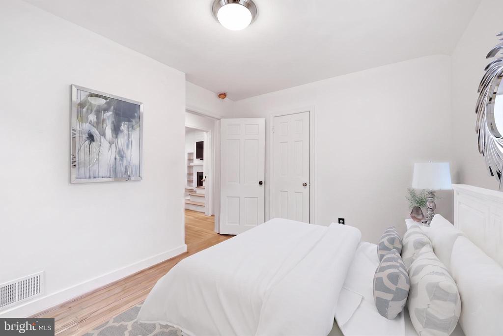 1312 ROBINSON PLACE