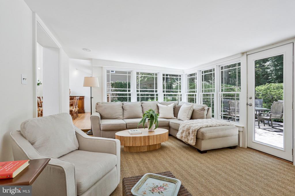 415 POPLAR DRIVE