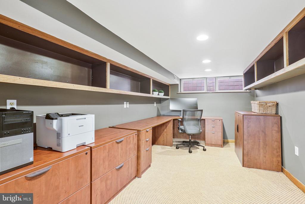 415 POPLAR DRIVE