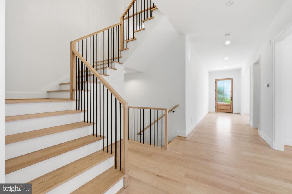 6908 MOUNT DANIEL DRIVE