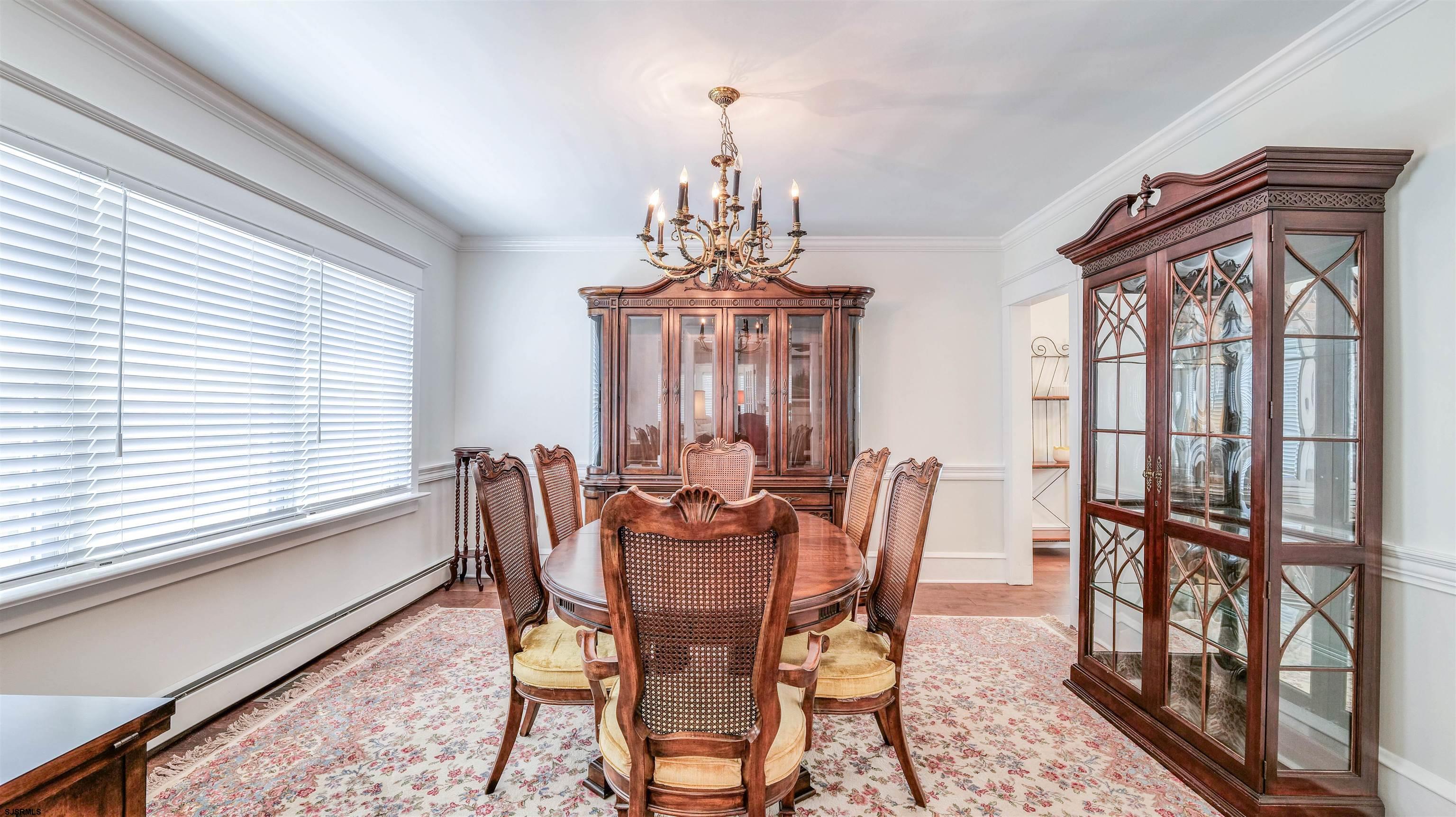 4 N Lancaster Ave