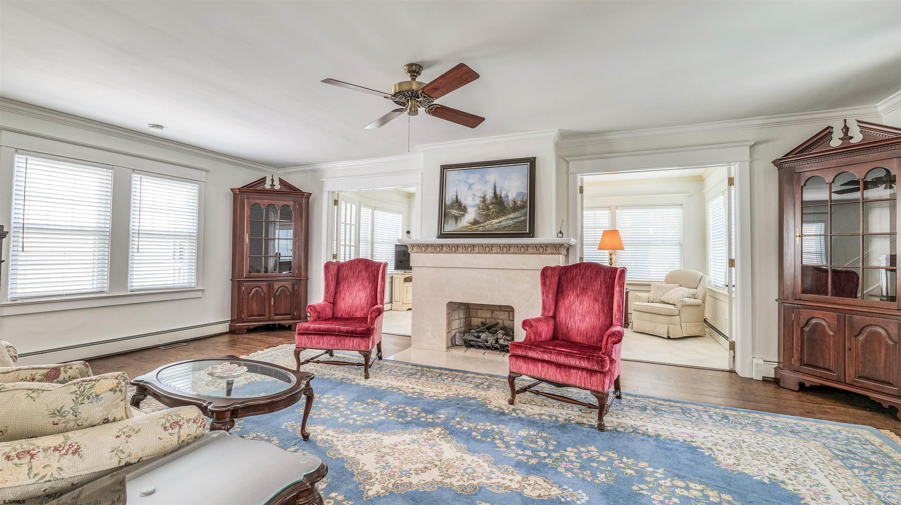 4 N Lancaster Ave