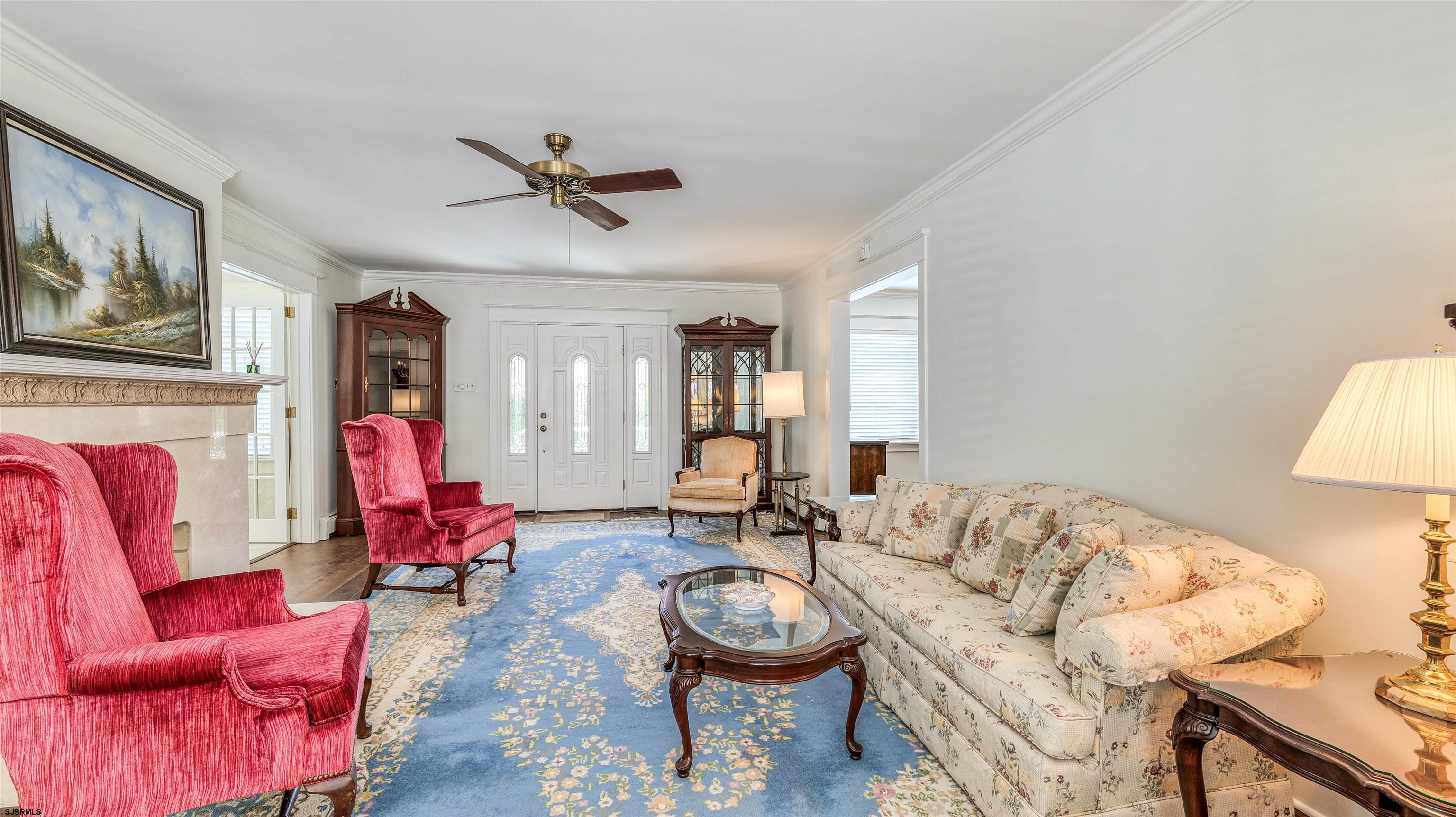 4 N Lancaster Ave
