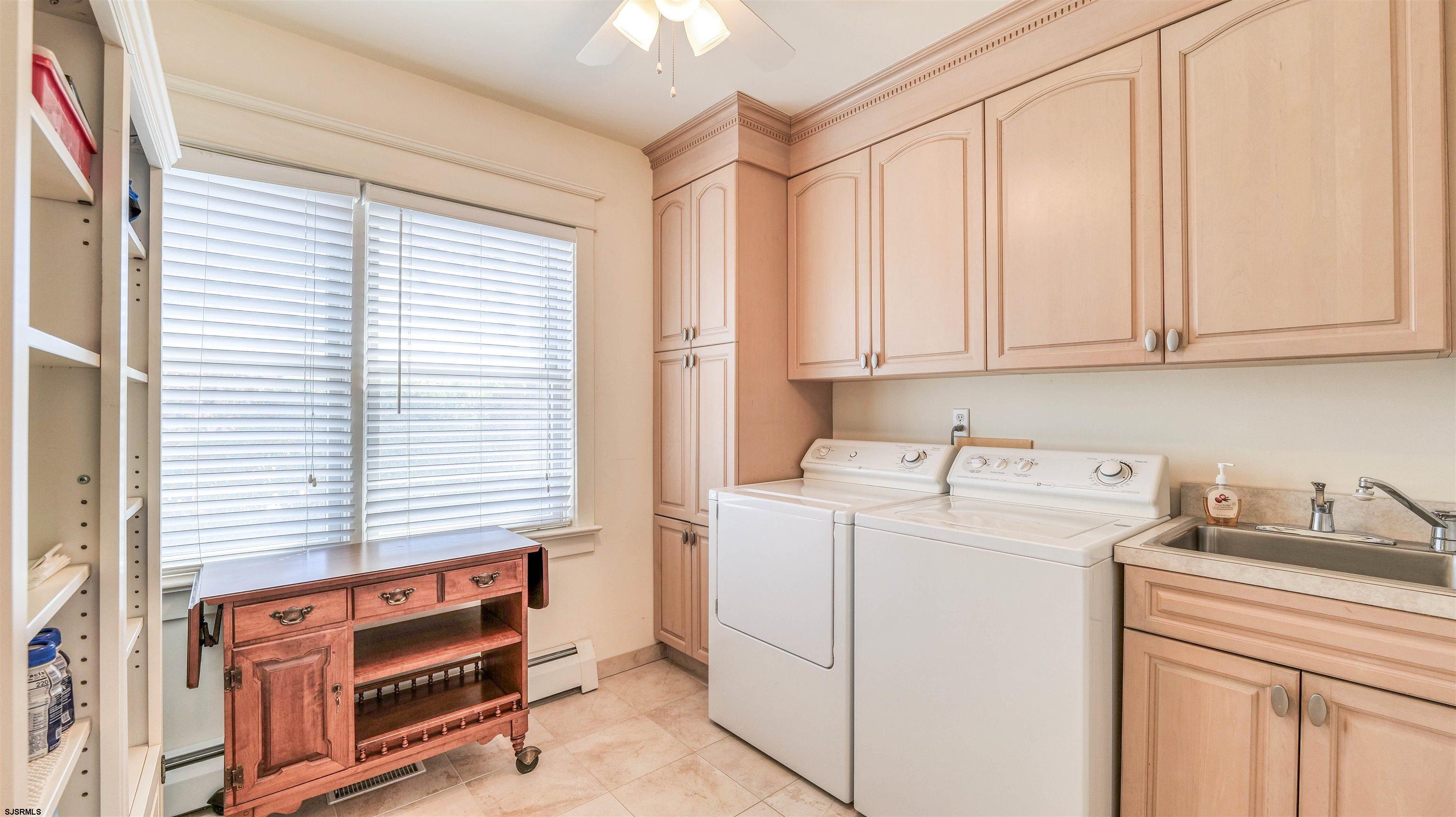 4 N Lancaster Ave