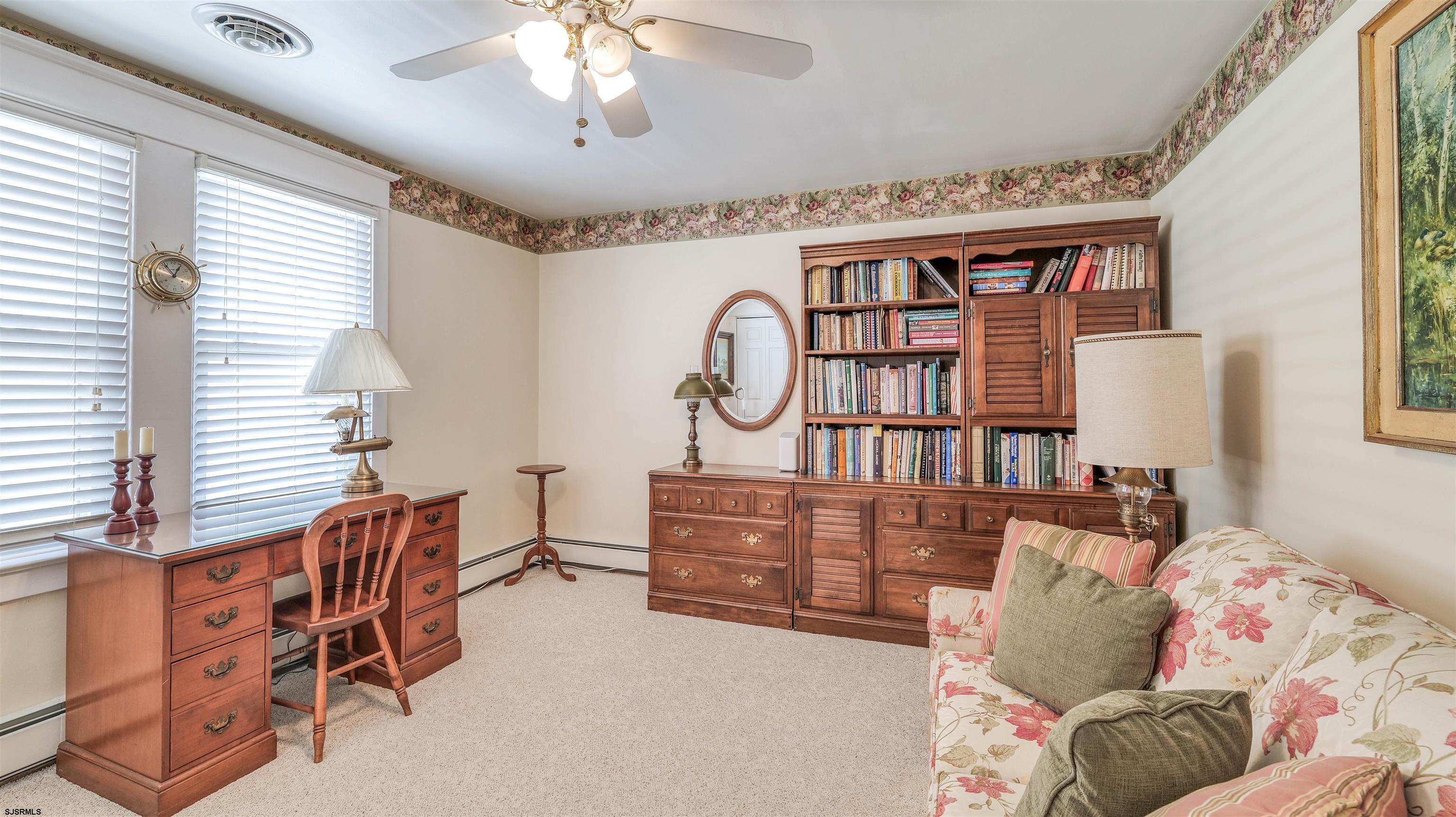 4 N Lancaster Ave