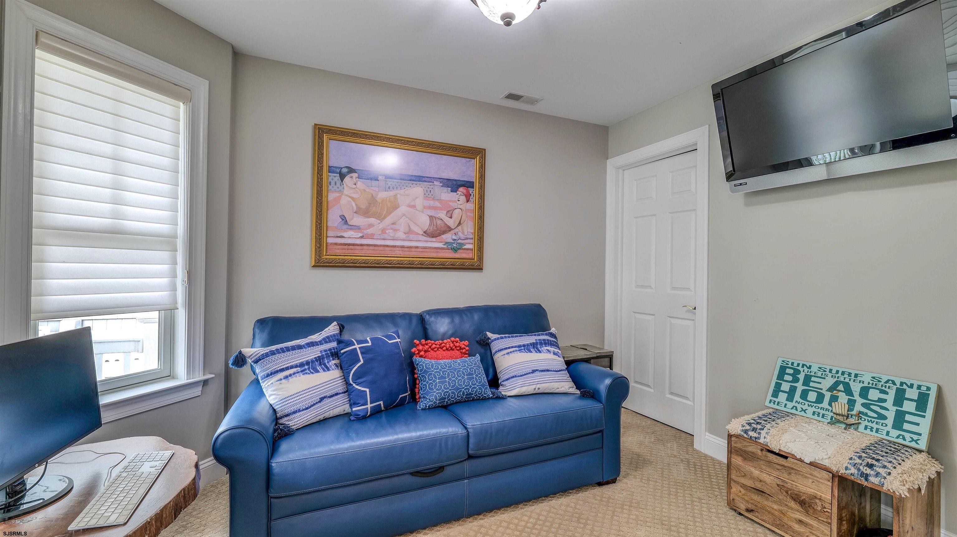 3105 Pacific Ave
